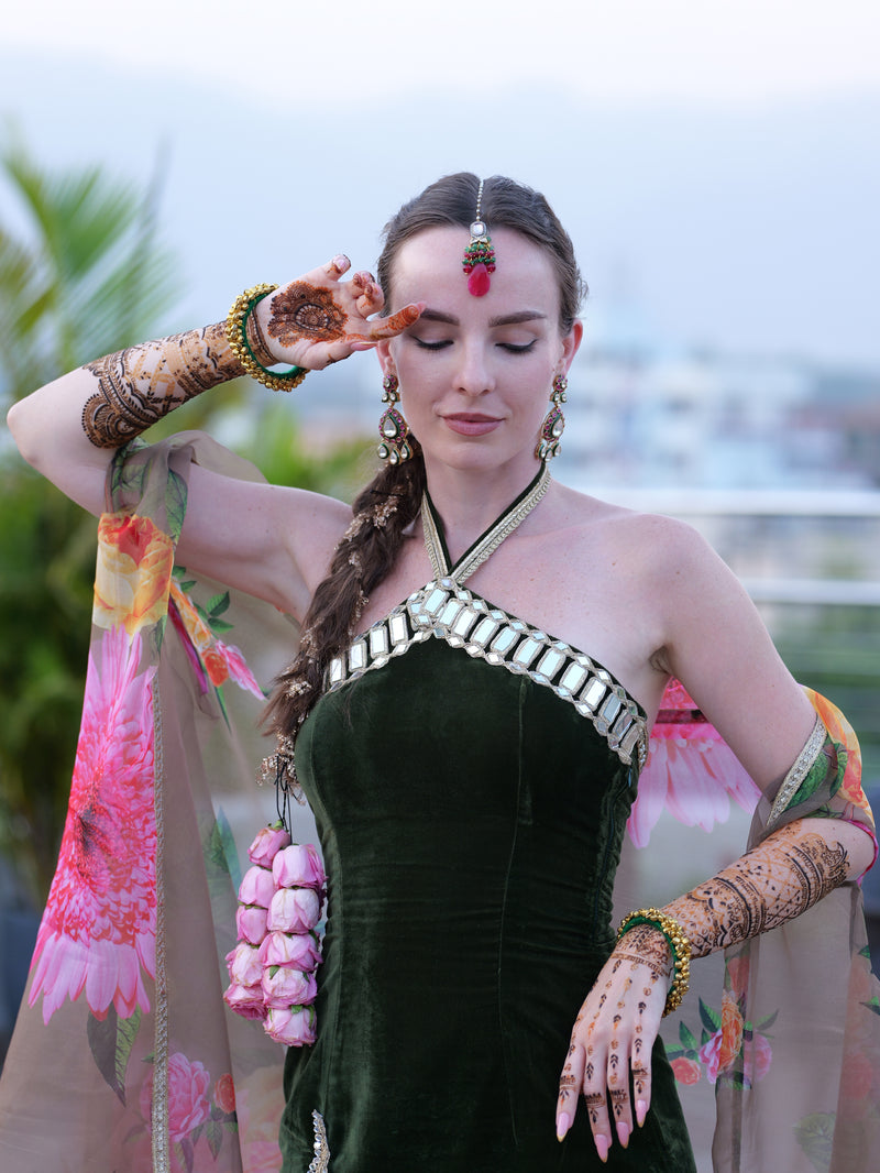 Noir Mehendi Muse – Velvet & Organza Set