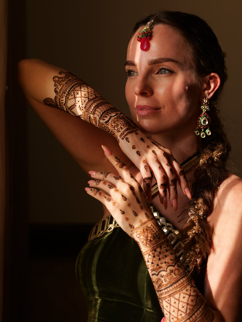 Noir Mehendi Muse – Velvet & Organza Set