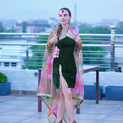 Noir Mehendi Muse – Velvet & Organza Set