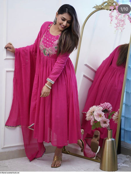 Flora-Embroidered Kurta pant dupatta