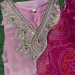 Gulabi Nazakat - Suit