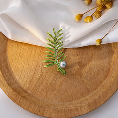 Verdant Grace – Pearl Botanical Brooch Collection