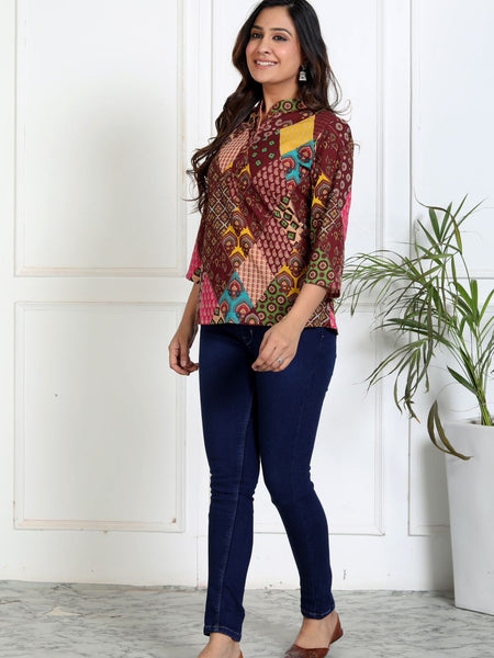 Straight fit short kurta with mandarin collar side view