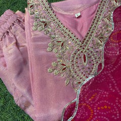 Gulabi Nazakat - Suit