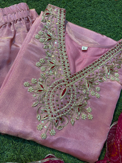 Gulabi Nazakat - Suit