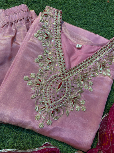 Gulabi Nazakat - Suit