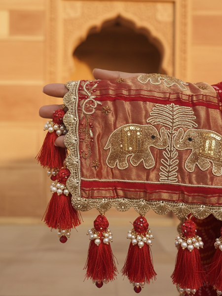 Gaj ghatchola red odhna
