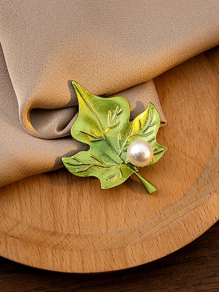 Verdant Grace – Pearl Botanical Brooch Collection